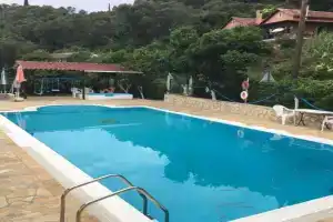 Apartment in with Sea Views & Pool, Benitses
