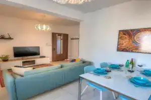 Charming 2 bedroom apartment close to Junior College ETUS1-1, Msida