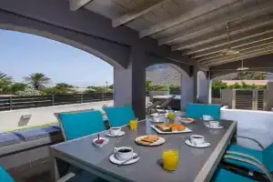 Mare View Villa, Stavros