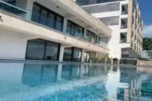 Lakeview Apartman, Alsoors