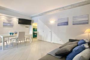 CasaViva - Lovely Mini-Loft in with AC, Camogli