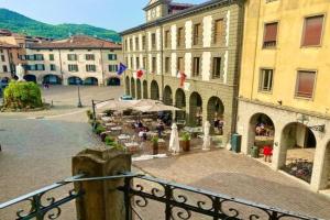 The terrace on the square Apartments, Iseo