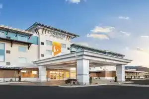 Compass by Margaritaville Hotel, Medford
