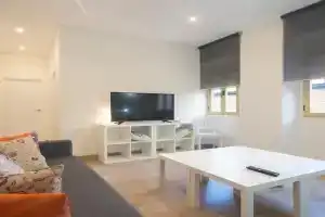 Hogar del Lirio Apartments, Granada