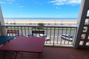 LES FLOTS BLEUS - Appartement 2 chambres vue mer Apartments, St. Jean-de-Monts