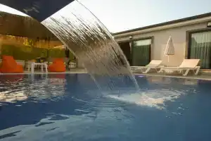 Talia Villalari, Fethiye