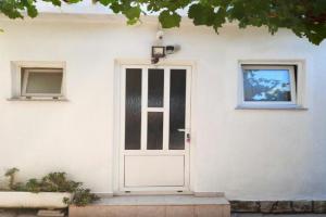 Apartmani Ana-Lora, Lopar