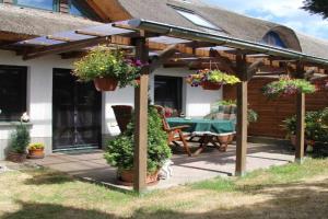 Wohnen unter dem Rohrdach Guest house, Zempin