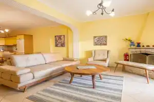 Aurora Apartment, Afitos