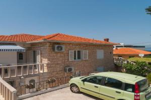2 Bedroom Stunning Apartment In, Supetar