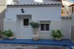 APANEMA HOUSE, Aegina Town