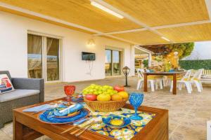 Villa Sud Sicily, Santa Maria del Focallo