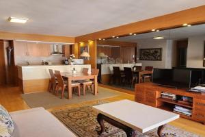 R1357 Balcon de Europa Apartments, Nerja