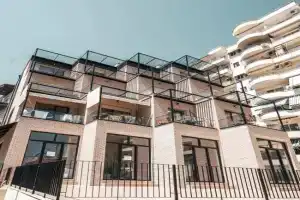 Mia Marine Rooms, Himare