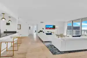 40th Floor Priceless Unit Central Location Apartments, Miami