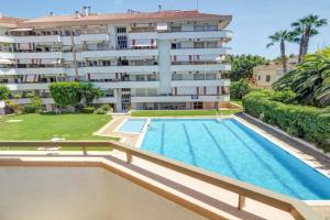 Clarimar Beach Apartment by Hello Homes, Sitges
