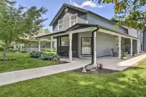 Fort Wayne Getaway - Family and Pet Friendly! Apartments, Fort Wayne