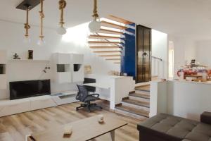 near the port, wide, confortable, WI-FI, terrace, aircon Apartments, Morro del Jable