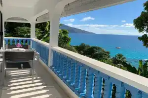 Crystal Apartments Seychelles SeaView Upper Floor, Glacis