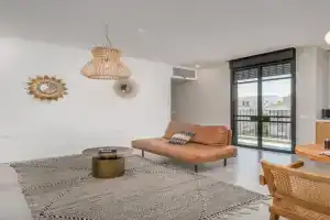 Trendy apartment next to Levinsky market, Tel Aviv