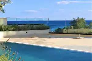 Silver Beachfront Becici Apartments, Rafailovici