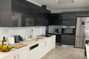 Ivory Style Maisonette near Downtown Villa, Heraklio Town