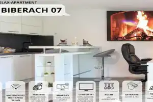 Relax-Apartment Biberach - Relax Massagesessel - Smart-TV 85 Zoll - voll ausgestattete Küche - High-Speed Internet - Arbeitsplatz mit Curved Monitor, Biberach an der Riss