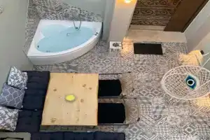 Kyrangelo Traditional House with outdoor jacuzzi, Koskinou