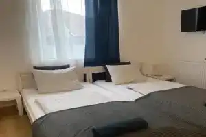 Budapest Airport-Vecsés Trainstation Apartman K7, Vecses