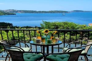Paula Apartment - Green home by the sea, Mlini