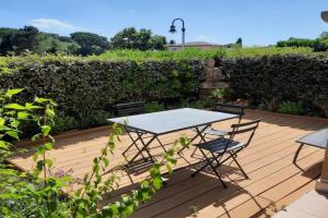 rez de jardin zen, 50 m2, aux portes de l Esterel et proche mer, parking gratuit Apartments, Frejus