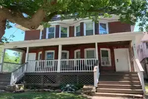 Red Brick Inn - Walk to the Falls, the Casino and all Downtown Restaurants, Niagara Falls