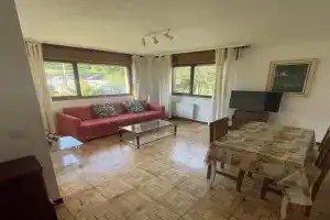 Cerca de las playas con garaje Apartments, Santander