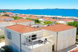 Dok Apartment, Donje Petrcane