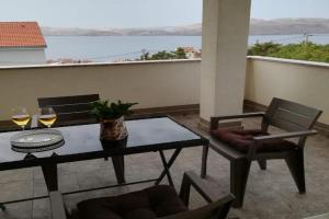 Apartment Villa Bijele Stijene, Karlobag