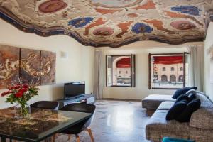 Urbanicooh Paracelso - Piazza Maggiore View Apartments, Bologna