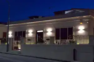 Agapanthus Holiday Home, Noto