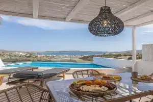 Chrysomelo Guest house, Adamas