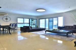 Sea view family relax apartment, Netanya