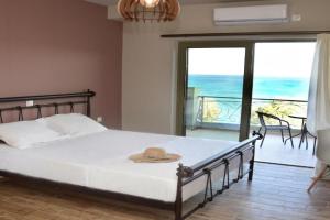 Aegialis luxury apartments, Karistos