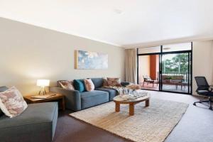 Elegant Harbourside Comfort with Alfresco Patio Apartments, Darwin