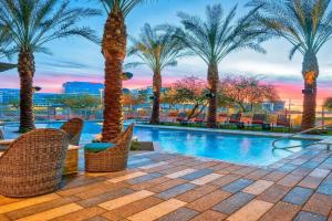 Modern 2BR CozySuites Town Lake Waterfront!, Scottsdale