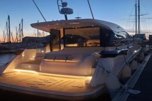 Puissance, Elegance et Style, Yacht à Hotel, Deauville