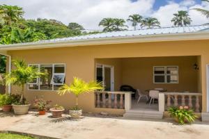 Beau Bassin Inn, Baie Lazare Mahe