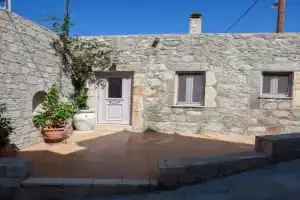 Vicky's House, Kefalos