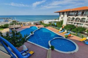 Sveti Vlas Marina Beach Apartment - Vega Village, Sveti Vlas