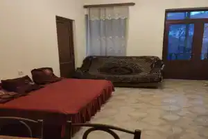 Artyomi Toon Apartments, Dilijan