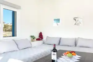 Aegean Blue Santorini ii Apartments, Perissa