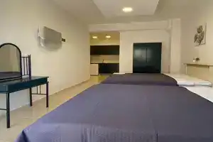 Kathy Rooms, Leptokaria