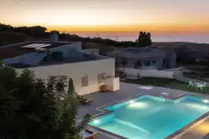 Felix Villa with magic view, Adelianos Kampos